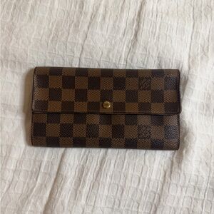 LOUIS VUITTON LONG WALLET
DAMIER EBENE
